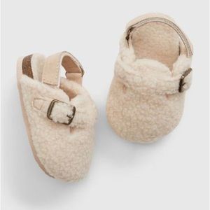 NWT Gap Baby Sherpa Birkenstocks